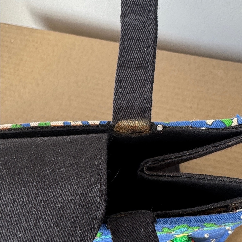 Berek whimsical Holiday handbag. - Picture 7 of 9